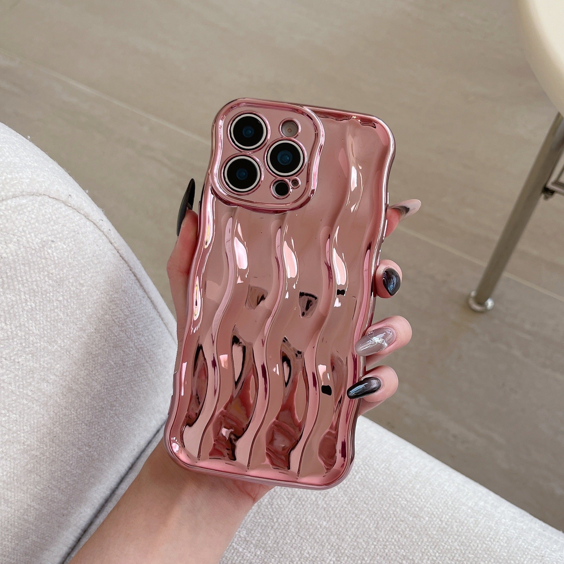 Electroplated 3D Wave Stripe Protective Phone Case (17)