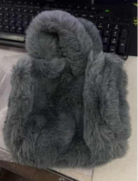 Winter Plush Tote – Cozy Large-Capacity Shoulder Bag