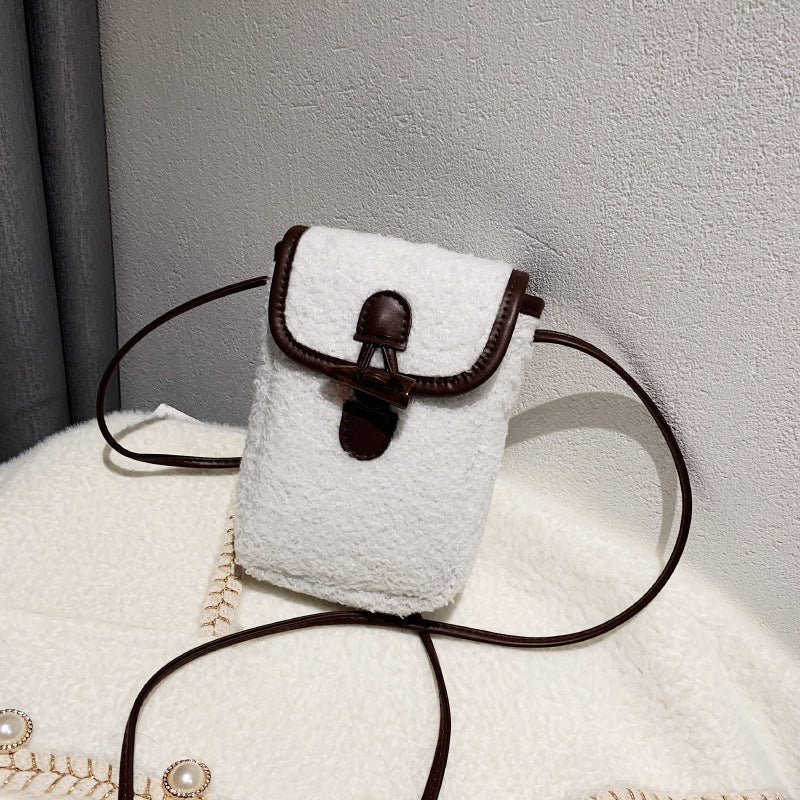 Mini Lamb Plush Crossbody – Soft Designer-Style Shoulder Bag