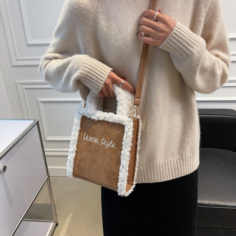 Cute Lamb Fleece Handbag – Soft Plush Messenger Crossbody Bag