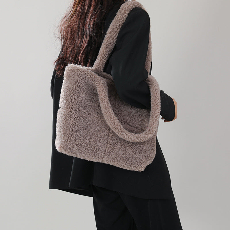 Korean-Style Plaid Wool Plush tote
