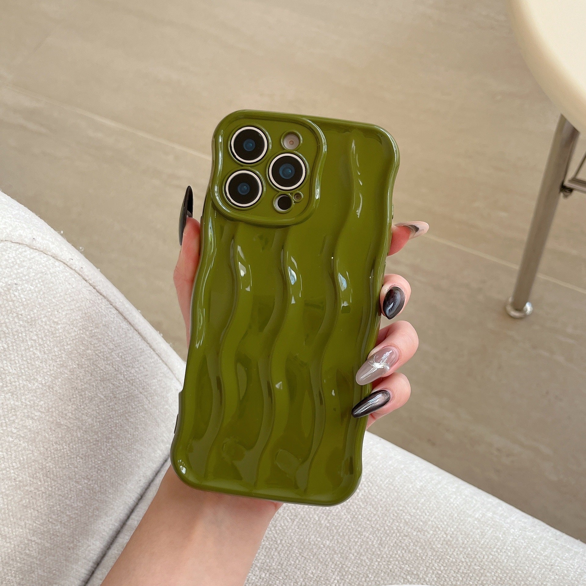 Electroplated 3D Wave Stripe Protective Phone Case (17)
