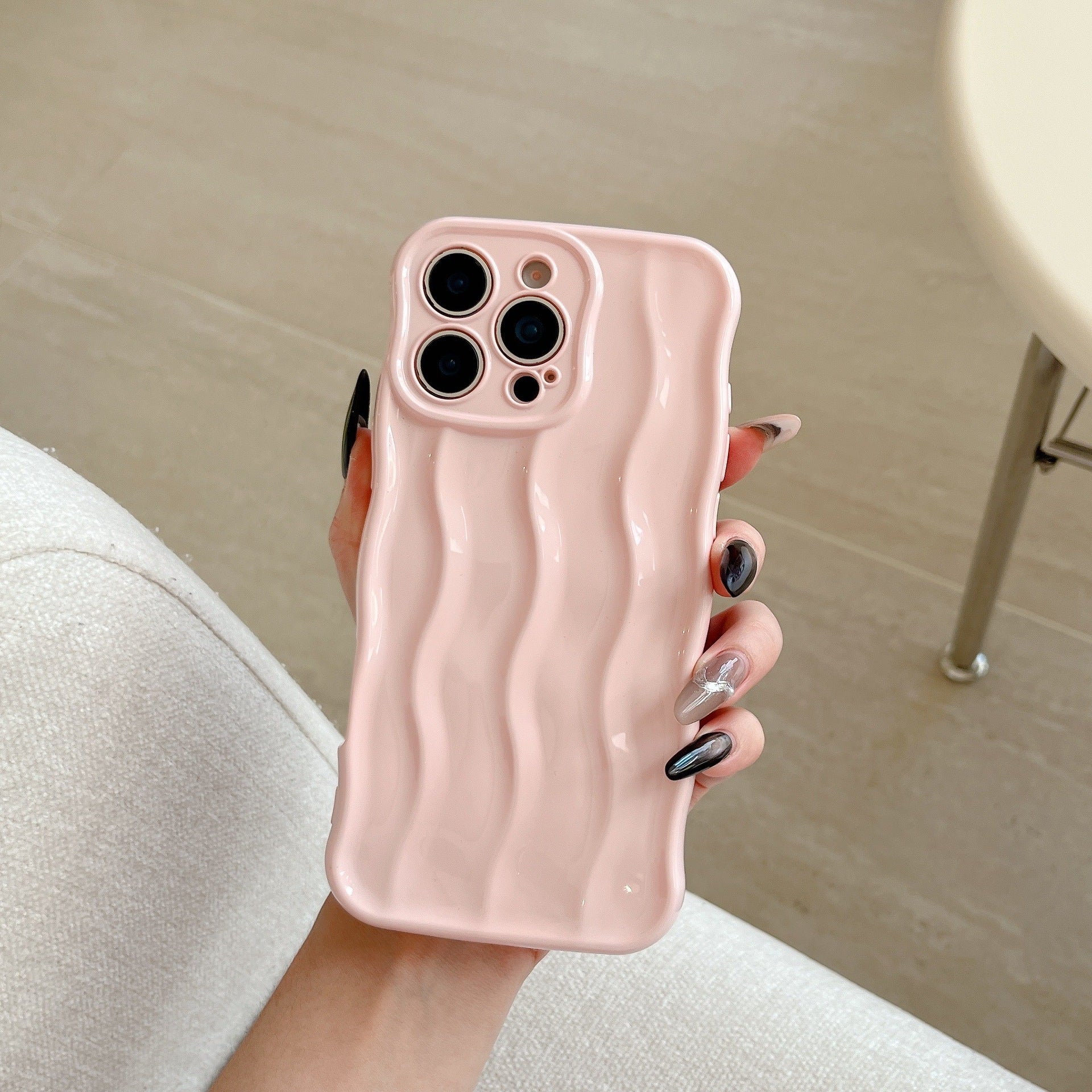 Electroplated 3D Wave Stripe Protective Phone Case (17)