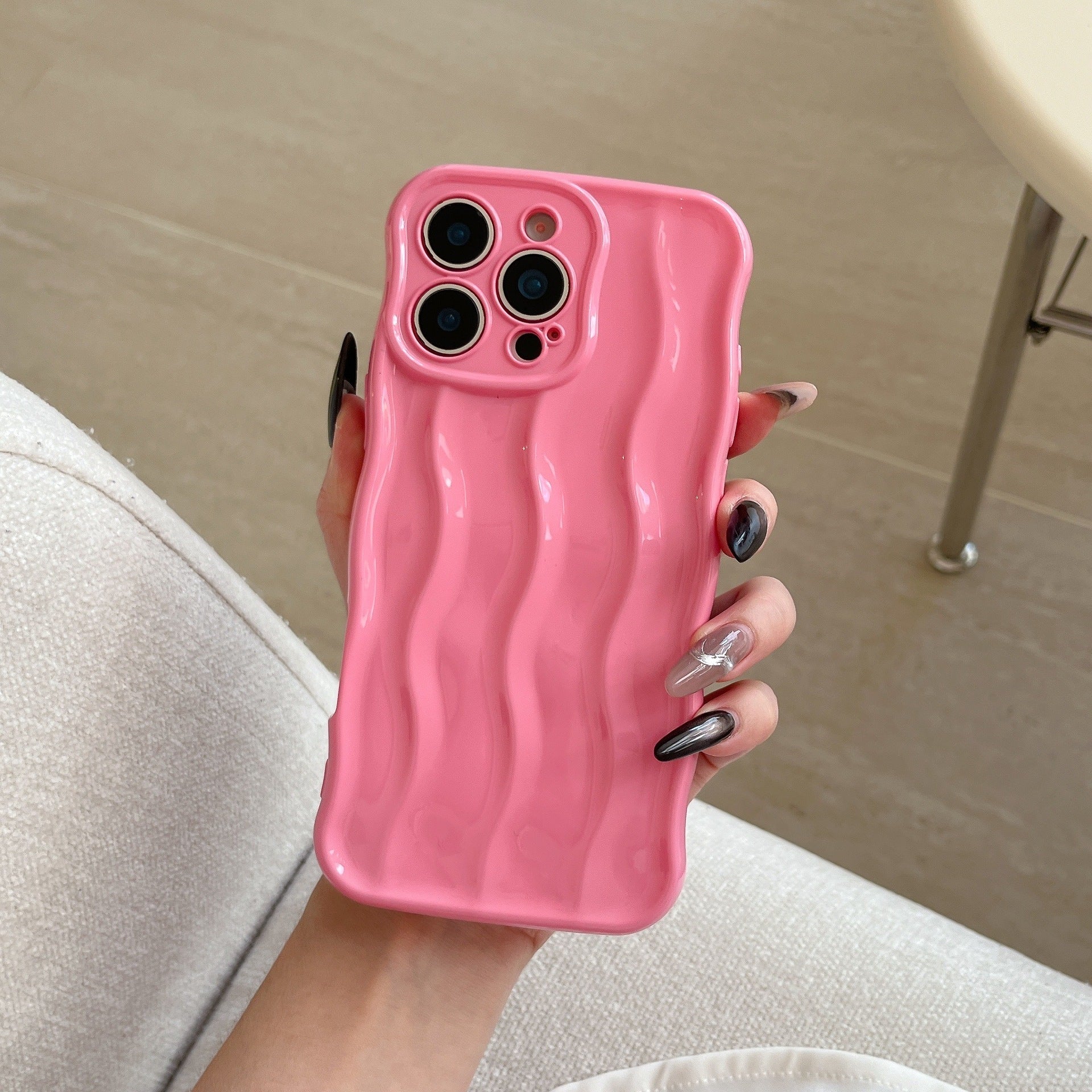 Electroplated 3D Wave Stripe Protective Phone Case (17)