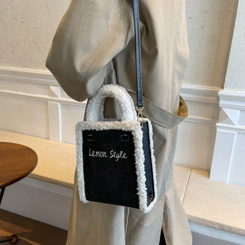 Cute Lamb Fleece Handbag – Soft Plush Messenger Crossbody Bag