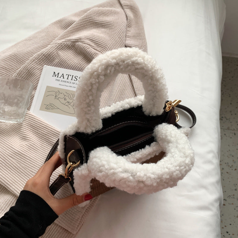 Cute Lamb Fleece Handbag – Soft Plush Messenger Crossbody Bag