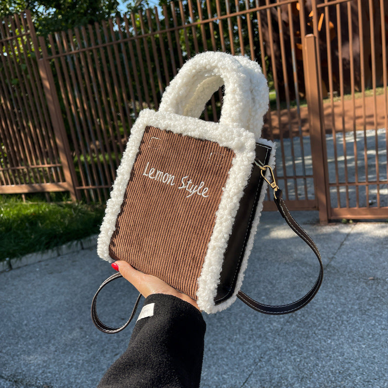 Cute Lamb Fleece Handbag – Soft Plush Messenger Crossbody Bag